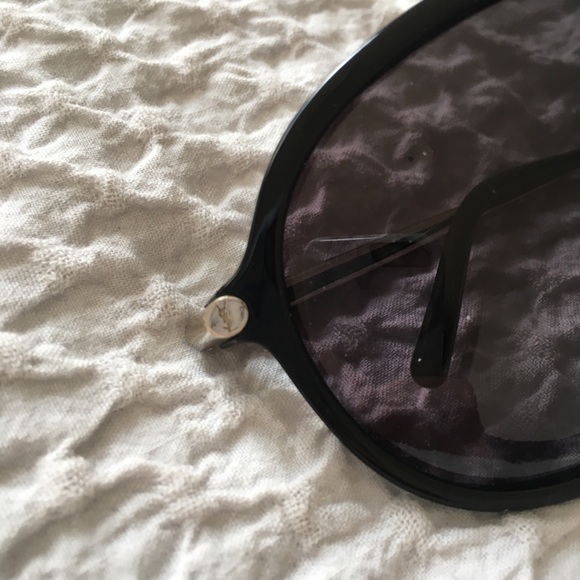 Yves Saint Laurent | Sunglasses - Picture 5 of 8